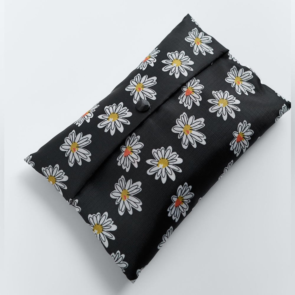 Zara PACK OF 2 PRINTED BAGS - Picture 2 of 12